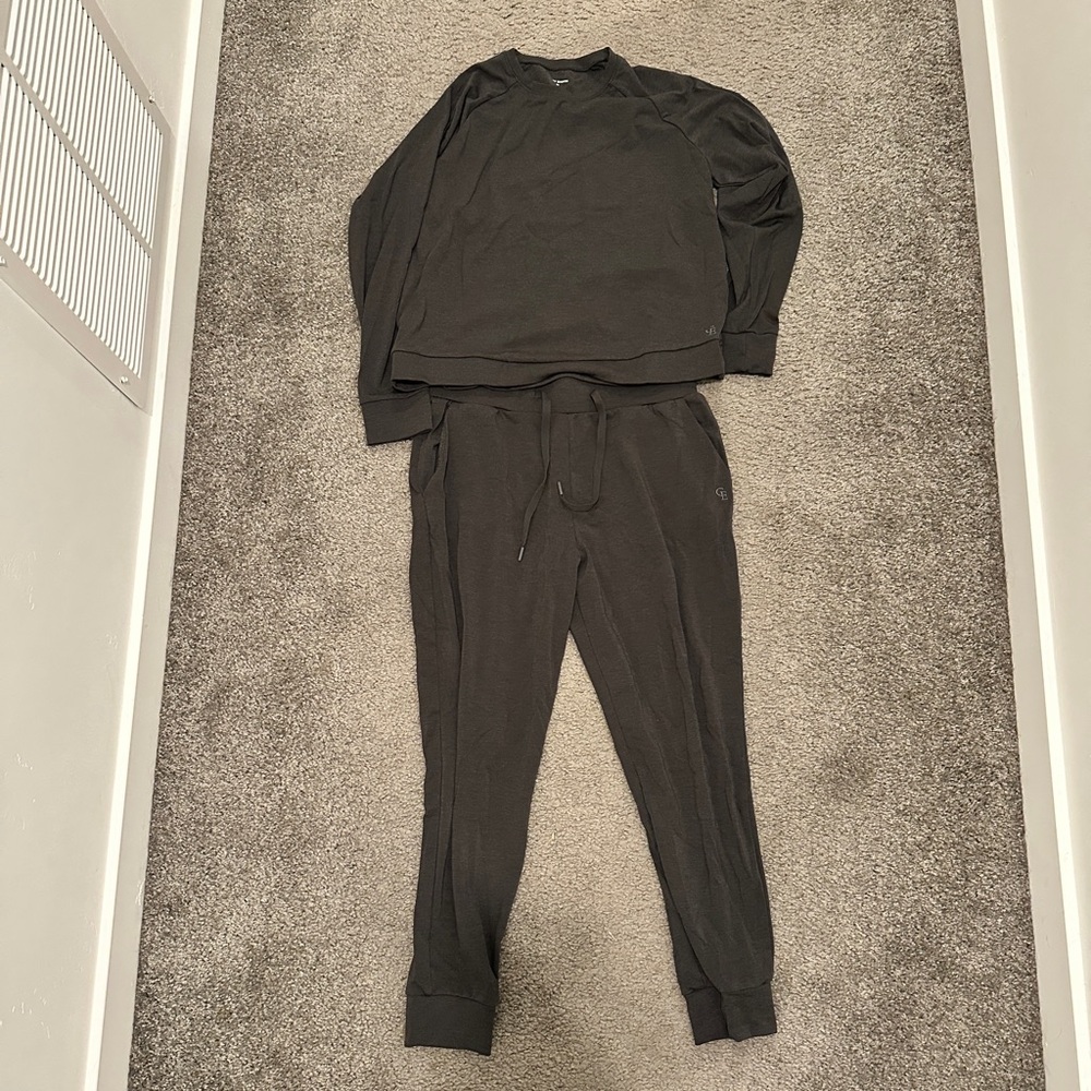 Cozy Earth Brushed Bamboo Pullover Crew and Jogger Pant Set - Graphite - Picture 6 of 11